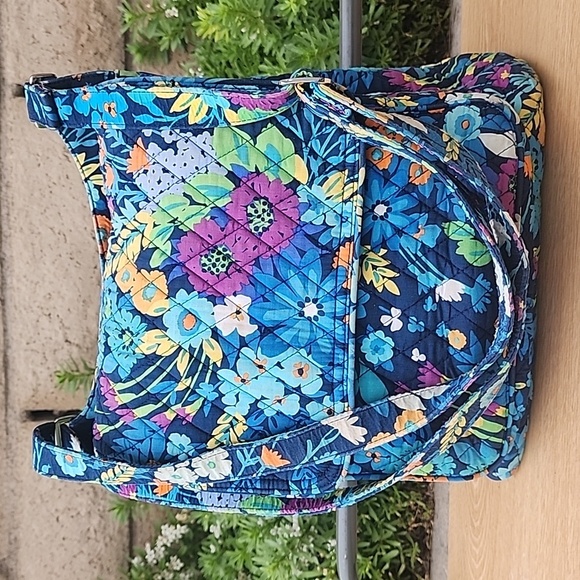 Vera Bradley Handbags - Retired Vera Bradley Midnight Blue Hipster